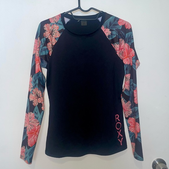 Floral Roxy Rashguard - Picture 1 of 3